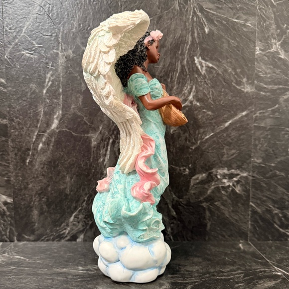 Angel Playing Lute Figurine - Picture 12 of 16